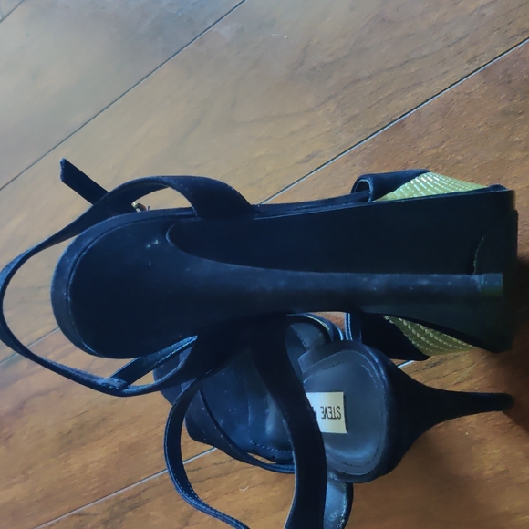 Steve Madden Surrnder Black Multi Heels - Picture 6 of 8